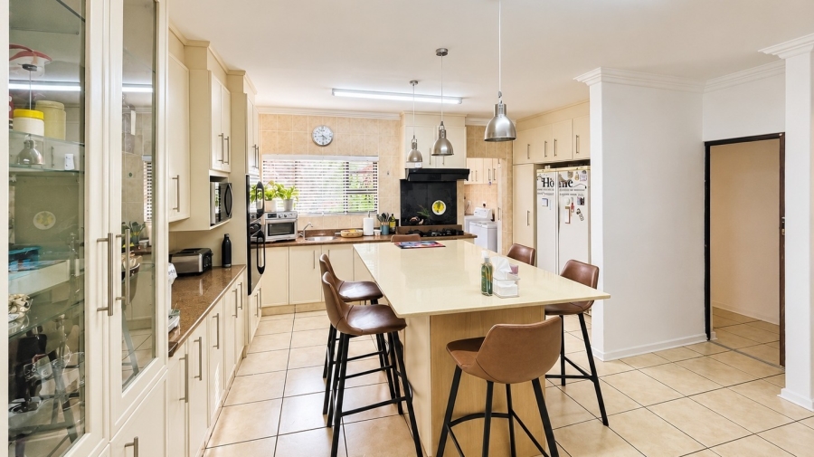 3 Bedroom Property for Sale in Wilkoppies North West